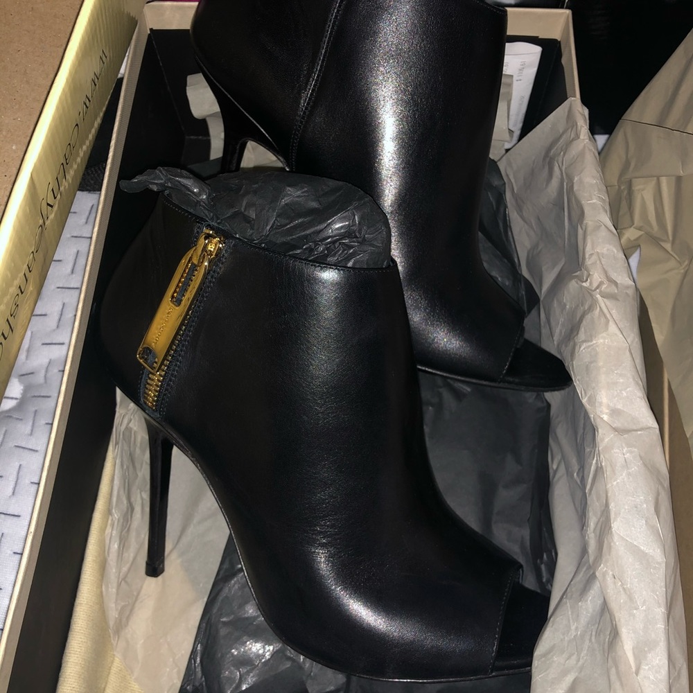 Burberry open toe booties